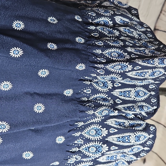 Loft Lot of 2 Tops Size Large Navy/White/Black - Picture 5 of 12